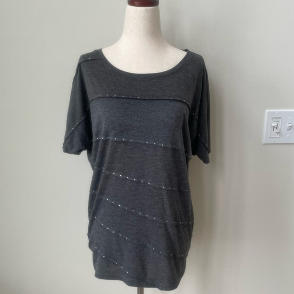 Romeo & Juliet Couture Gray Tunic Size Small